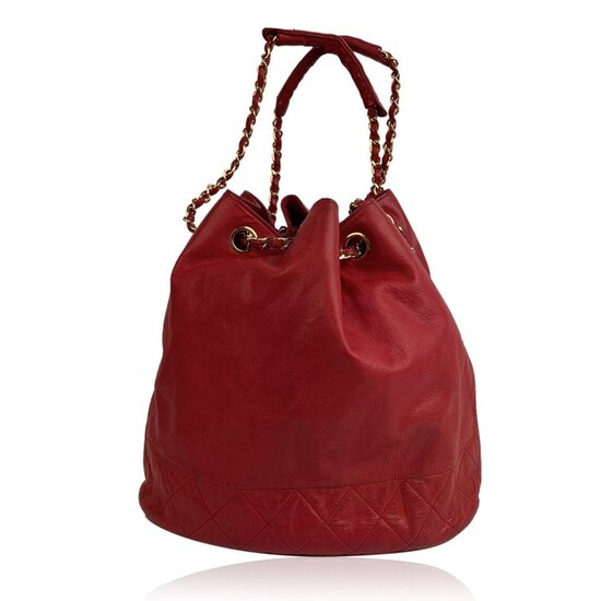 Chanel - Vintage Red Leather Bucket with Bottom Quilting Shoulder bag