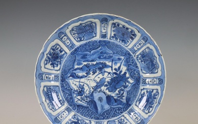 China, a blue and white 'kraak porselein' dish, Wanli period (1573-1619)