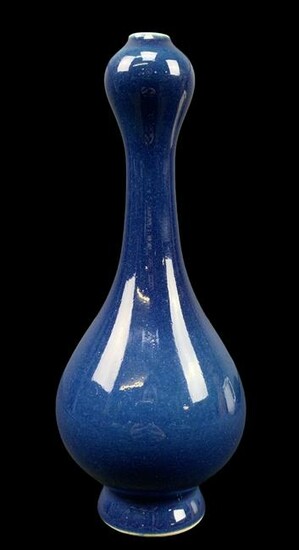 Chinese Monochrome Garlic Neck Vase
