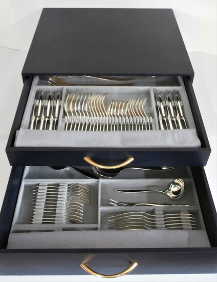 Christofle - 6-person cutlery incl. fish cutlery + serving cutlery / 74-piece in original cassette - Silverplate - model Orleans