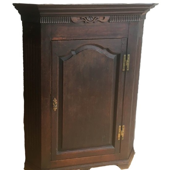 Corner cabinet - Georgian - Oak - Late 18th century