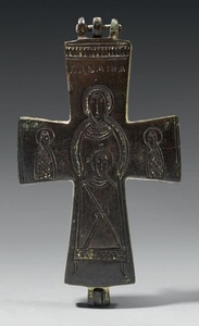 Croix en enkolpion complète présentant la Vierge d…