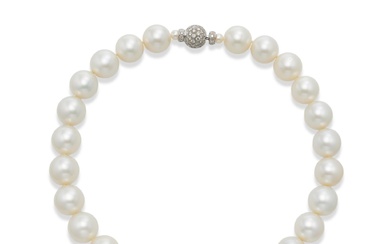 Cultured Pearl and Diamond Necklace | 養殖珍珠 配 鑽石 項鏈