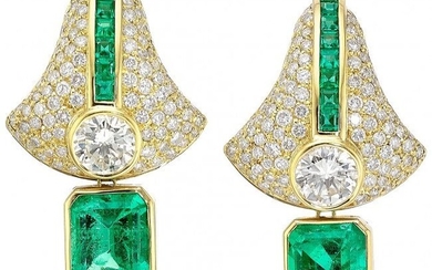 Diamond, Emerald, Gold Earrings Stones: Round