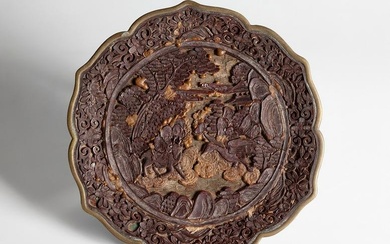 Dish. China, Qing Dynasty, 19th century. Bronze and brown Chinese lacquer. Gilt details. With seal