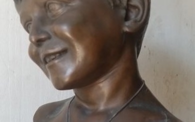 E. Rossi - Sculpture, Busto di fanciullo - 42 cm - Bronze