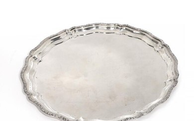 Egyptian silver dish. After 1947. Weight 799 g. Diam. 34 cm.
