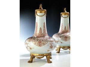 Ein Paar chinesische Vasen mit Louis XVI-Montierung