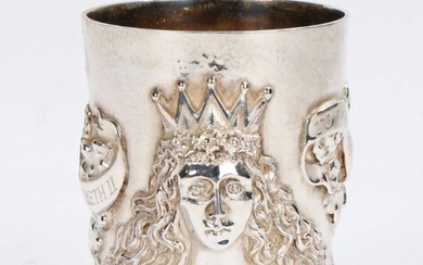 Elizabeth II silver cup, London 2002, maker Grant MacDonald Silversmiths, with depiction of a