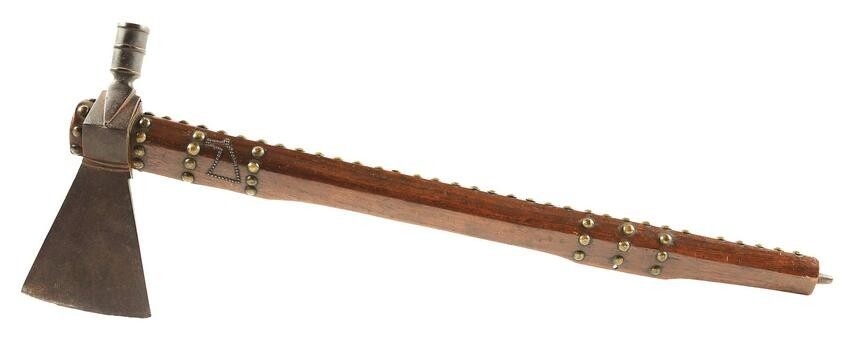 FINE WESTERN PLAINS INDIAN PIPE TOMAHAWK, HAFT WITH