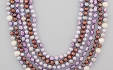 FRESHWATER PEARL NECKLACE WITH AMETHYST AND GOLD CLASP