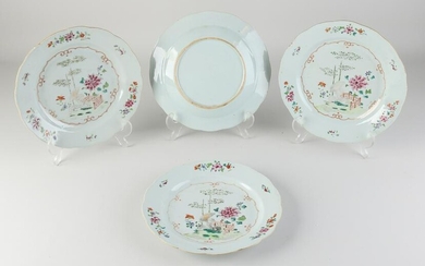 Four Chinese plates Ã˜ 23 cm.