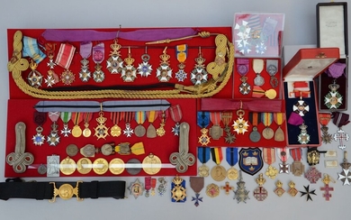 Grand collection de médailles tout genre