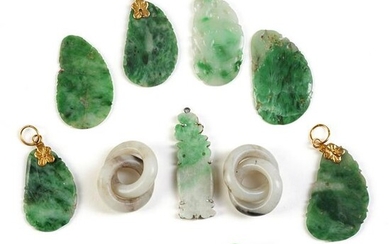 Grp: 11 Small Carved Jade Pieces