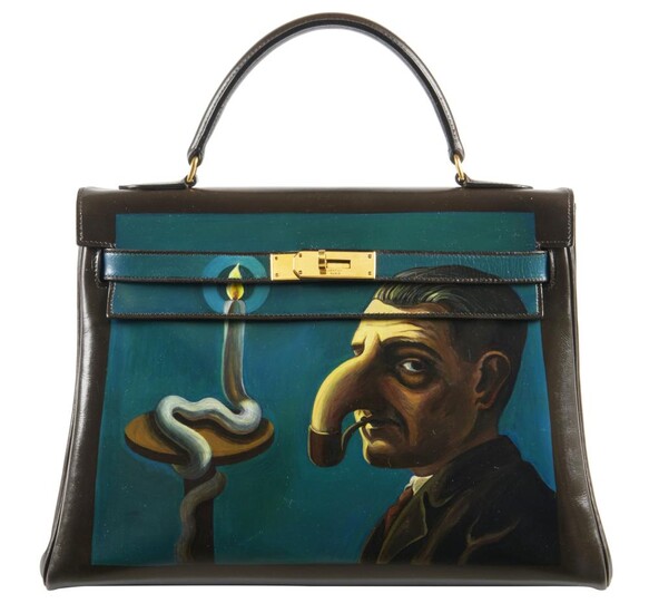 HERMÈS Sac KELLY Retourné 32 Box marron Customisation avec peinture Angelus, inspiration René Magritte avec les tableaux Ph...