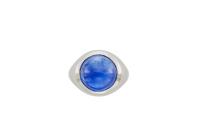 Harry Winston Gentleman's Platinum and Cabochon Sapphire Gypsy Ring