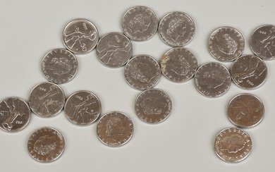 LOTTO DI LIRE ITALIANE composto da 19 monete da 50 lire vari anni di coniazione