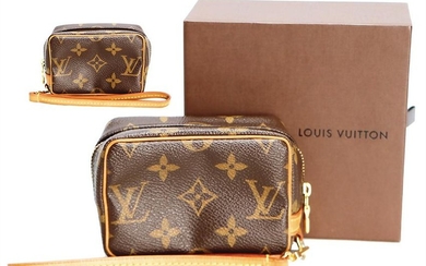 LOUIS VUITTON bag, model: Trousse Wapity Monogram