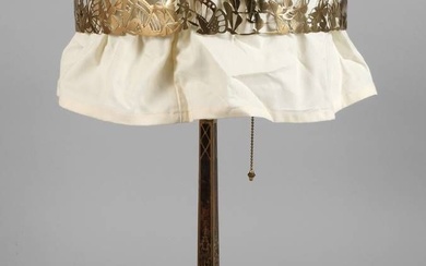Lampe de table Erhard & Söhne vers 1910, marquée sur le pied, pied élancé sur...