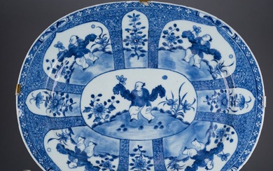Large - Marked! - Serving dish - Playing Boys with a Lotus Flower in a Landscape - Porcelain