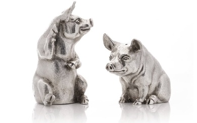 Late 20th C. Novelty pair of pigs - Salt and pepper shakers (2) - .925 silver