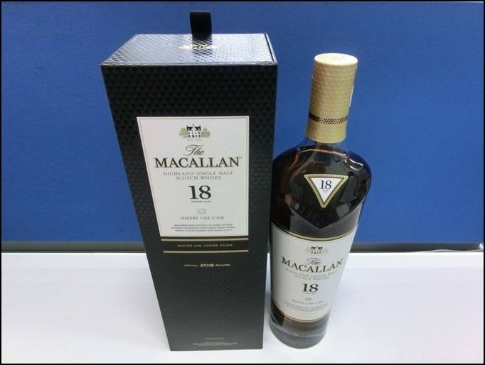 Macallan 18 years old Sherry Oak Cask - Original bottling - b 