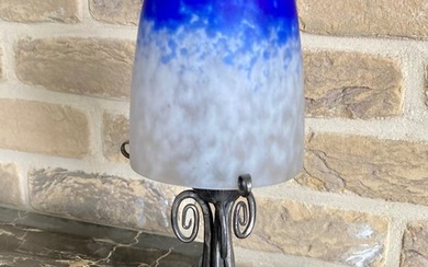 Marcel Vasseur Ferronnier d’Art et verreries Schneider - Art Deco lamp by Vasseur with a Schneider shade