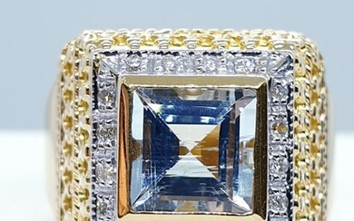 Moonlight - 18 kt. White gold, Yellow gold - Ring - 0.15 ct Diamond - Aquamarine