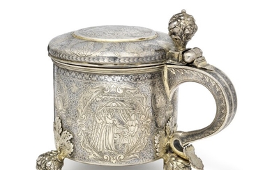 Moscow-maker, first half of the 18th century: A Russian silver-gilt and nielloed lidded tankard with Old Testament scenes. Weight c. 932 g. H. 17 cm.