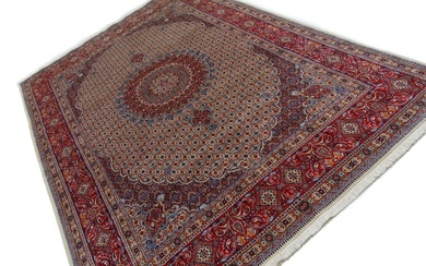 Moud met Zijde - Cleaned carpet - 363 cm - 253 cm