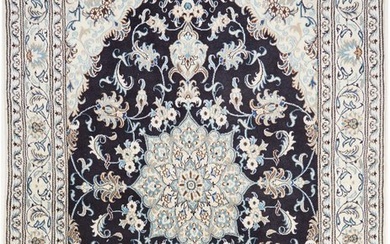Nain - Carpet - 240 cm - 158 cm