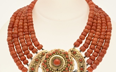 Necklace red corals with gold regional clasp