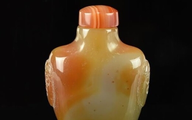 ONE CHINESE AGATE SUFF BOTTLE