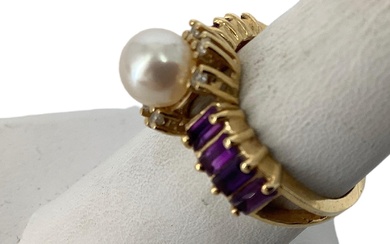 Pearl and Amethyst Ring in 14k Yellow Gold