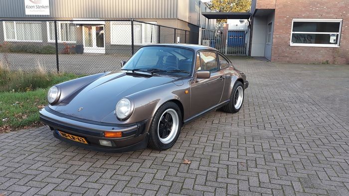 Porsche - 911 3.2 - 1984