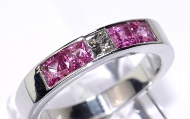 Princess cut diamond and pink sapphires - Diamond - 18kt gold - White gold - Ring