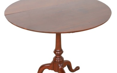 Queen Anne mahogany birdcage tea table