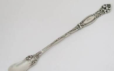 SIMPSON, HALL, MILLER & CO STERLING SILVER ANTIQUE LILY MOTIF OLIVE SPOON