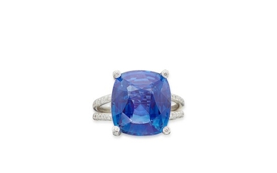 Sapphire and Diamond Ring, Piranesi