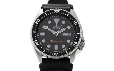 Seiko Wristwatch of steel. Model Diver's 200m, ref. 7s26–0020. Mechanical movement with...