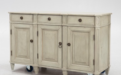 Sideboard, Gustavian style, first half of the 20th century.