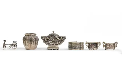 Ten Chinese export silver vessels and one European lobed vase Late Qing...