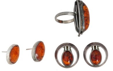 VINTAGE STERLING SILVER AMBER RING AND EARRINGS