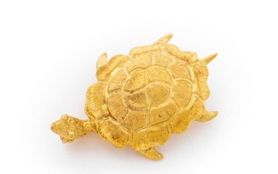 18K Yellow Gold Turtle Brooch