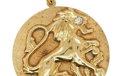 18k Joyas Liscutin Lion Pendant with Diamond Inset