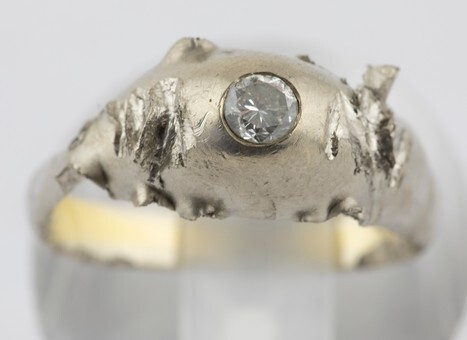 18k white gold ring with brilliant cut diamond, ca. 0,30...