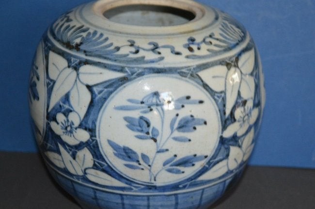19th Century Chinese Blue and White Hand Painted