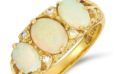 OPAL AND DIAMOND RING set with three graduated oval