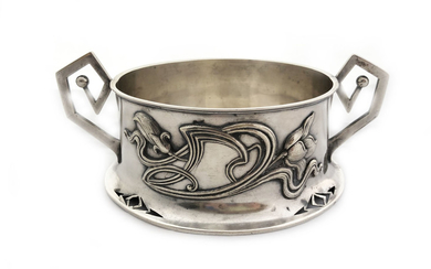 84 Russian silver Sugar bowl with 2 handle, has...