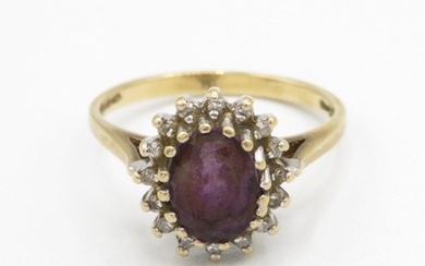 9ct gold vintage amethyst & diamond cluster ring, claw set (...